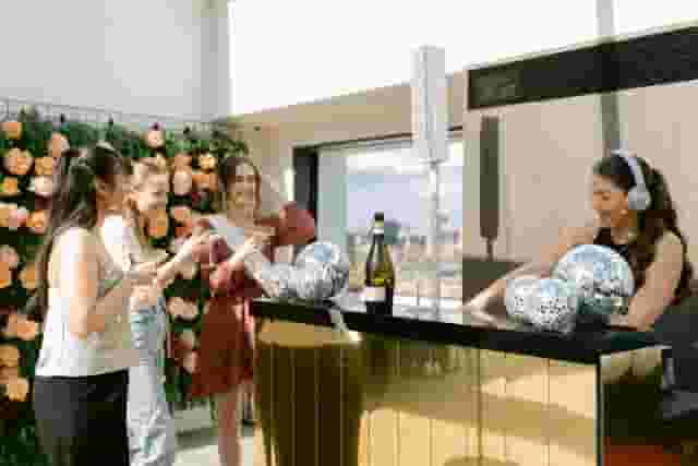 Met Lounge