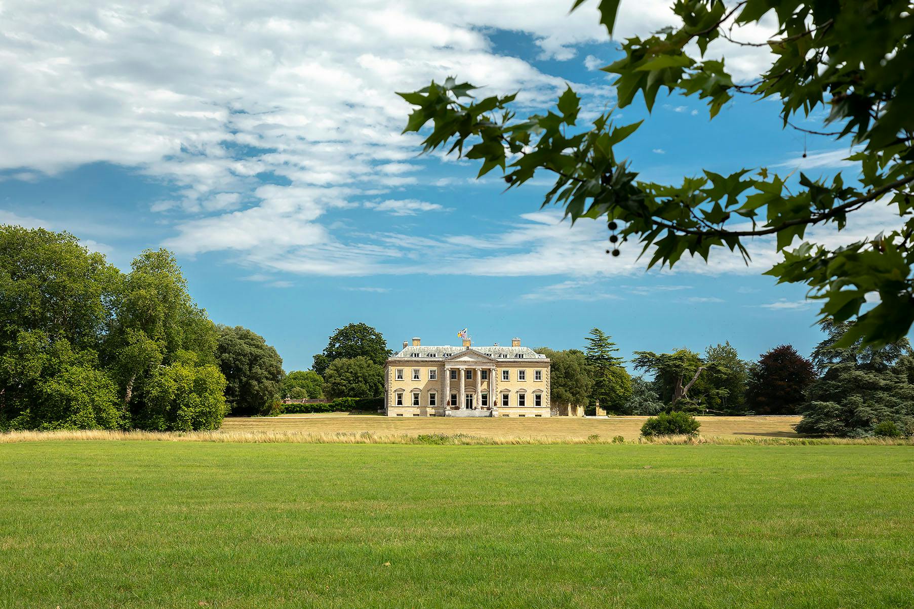 Historic mansion at Broadlands Park, ideal for upscale weddings and events.