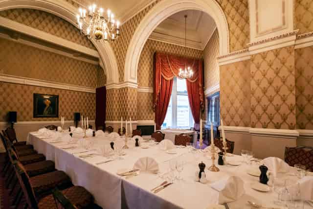 Lady Violet Room