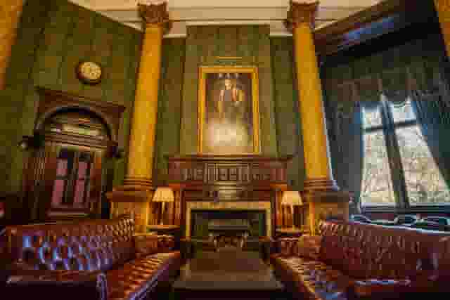 Smoking Room