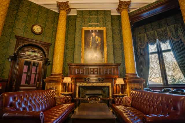 Smoking Room