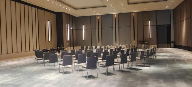 The Restaurant at Address Sky View