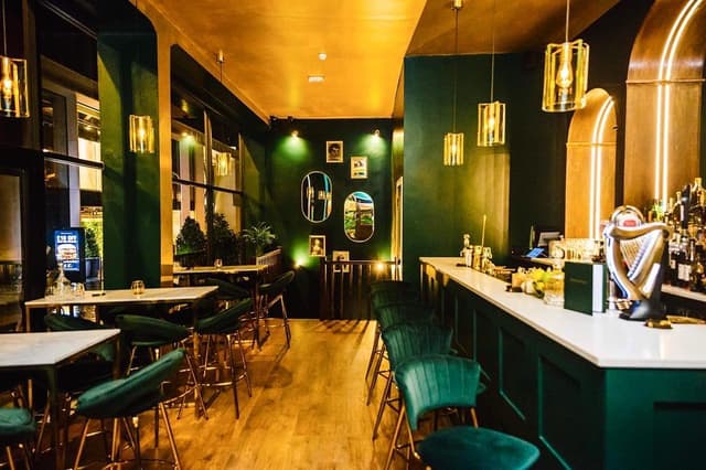 Tabula Rasa Bar