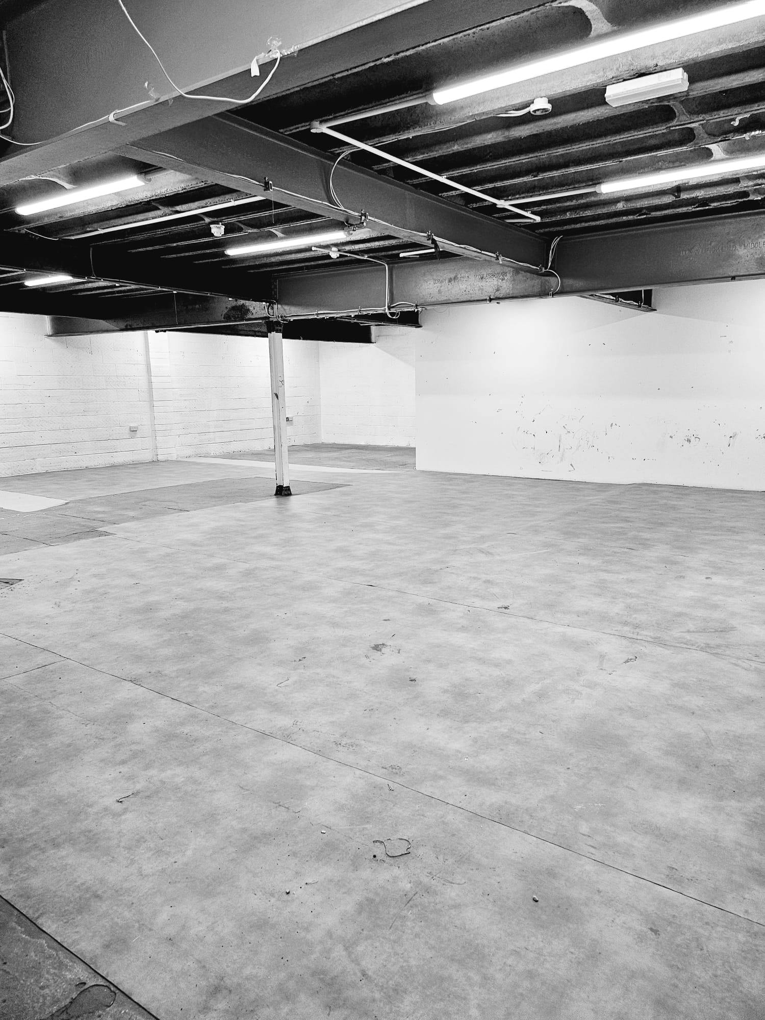 Spacious Warehouse Studio in Catford Mews, ideal for corporate events and workshops.