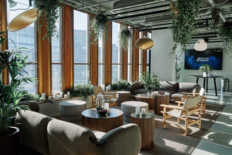 Stylish lounge area in Creative Corner, Space Stockholm for networking events and relaxation.