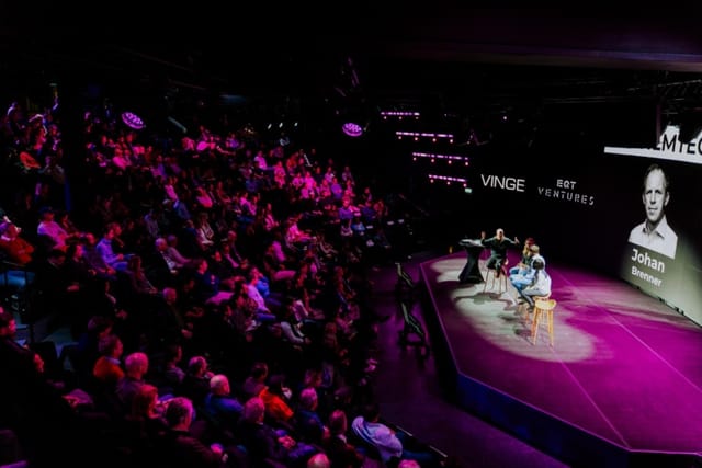 Creative Corner event in Space, Stockholm with engaged audience and dynamic stage setup.