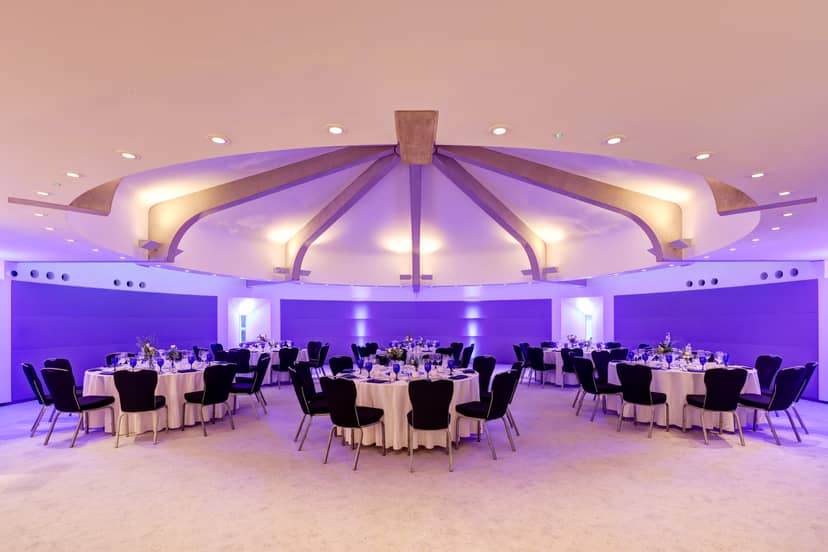 Council Chamber at RCP London Events: elegant venue for corporate and social gatherings.