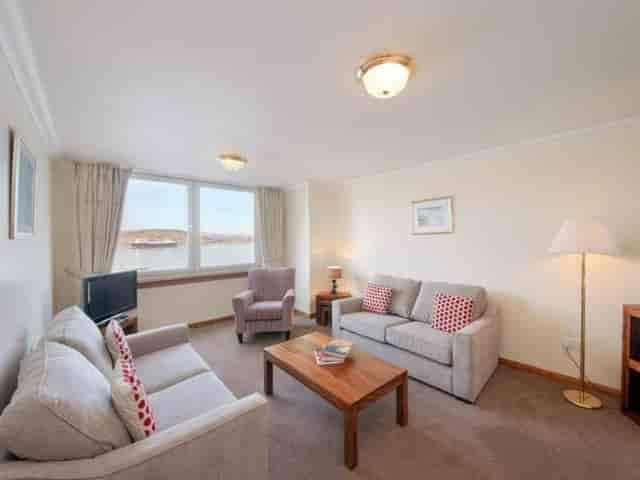 Cozy Drawing Room in Argyllshire Gathering, perfect for team meetings and brainstorming.