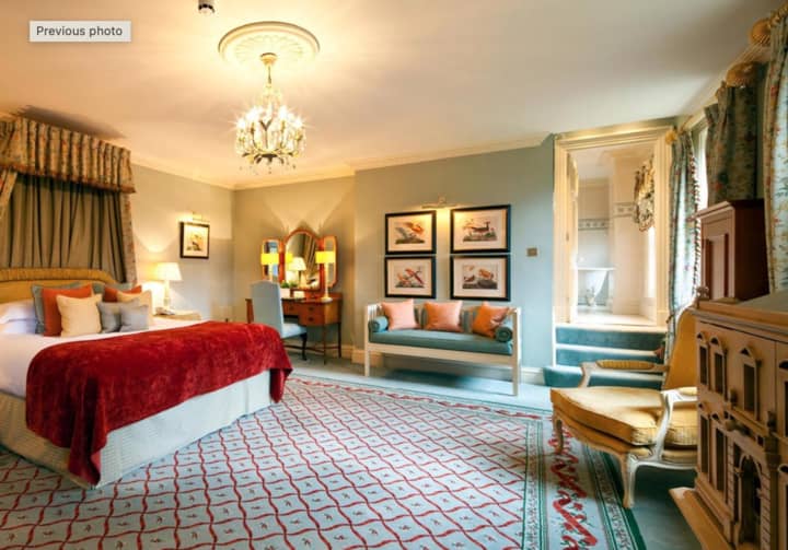 Elegant hotel room in The Twelfth House, perfect for meetings and retreats.
