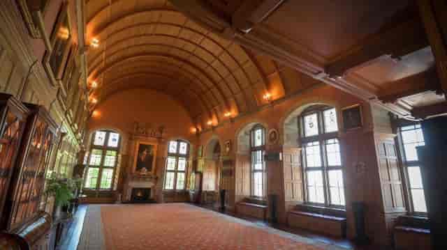 Planning a castle wedding in Edinburgh ...
