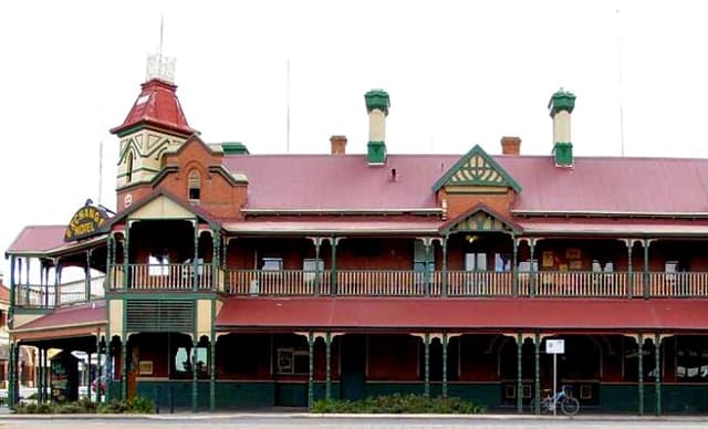 15 Queen Street