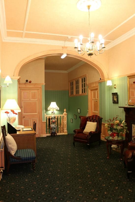 Grosvenor Gardens Hotel