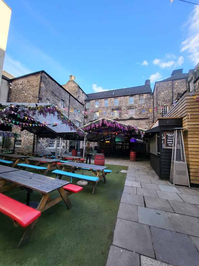 The Three Sisters Bar