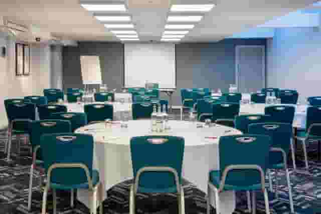Leonardo Hotel London Heathrow Airport