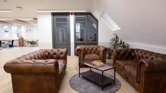 1ovMany Event Space