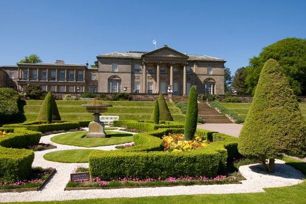 Neo-classical mansion at Tatton Park, ideal for outdoor weddings and events.