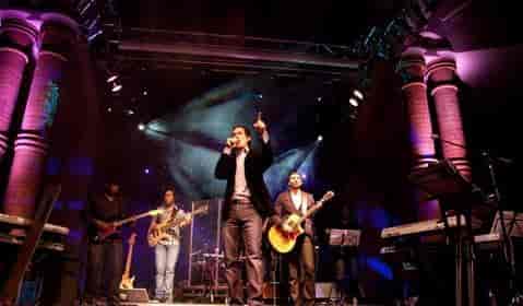 Dynamic live performance at Diamond Arena, vibrant lighting, event planning essentials.