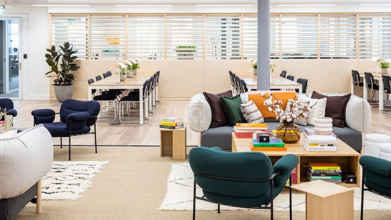 Modern meeting space in The Hanover Building, ideal for workshops and collaboration. - Banner