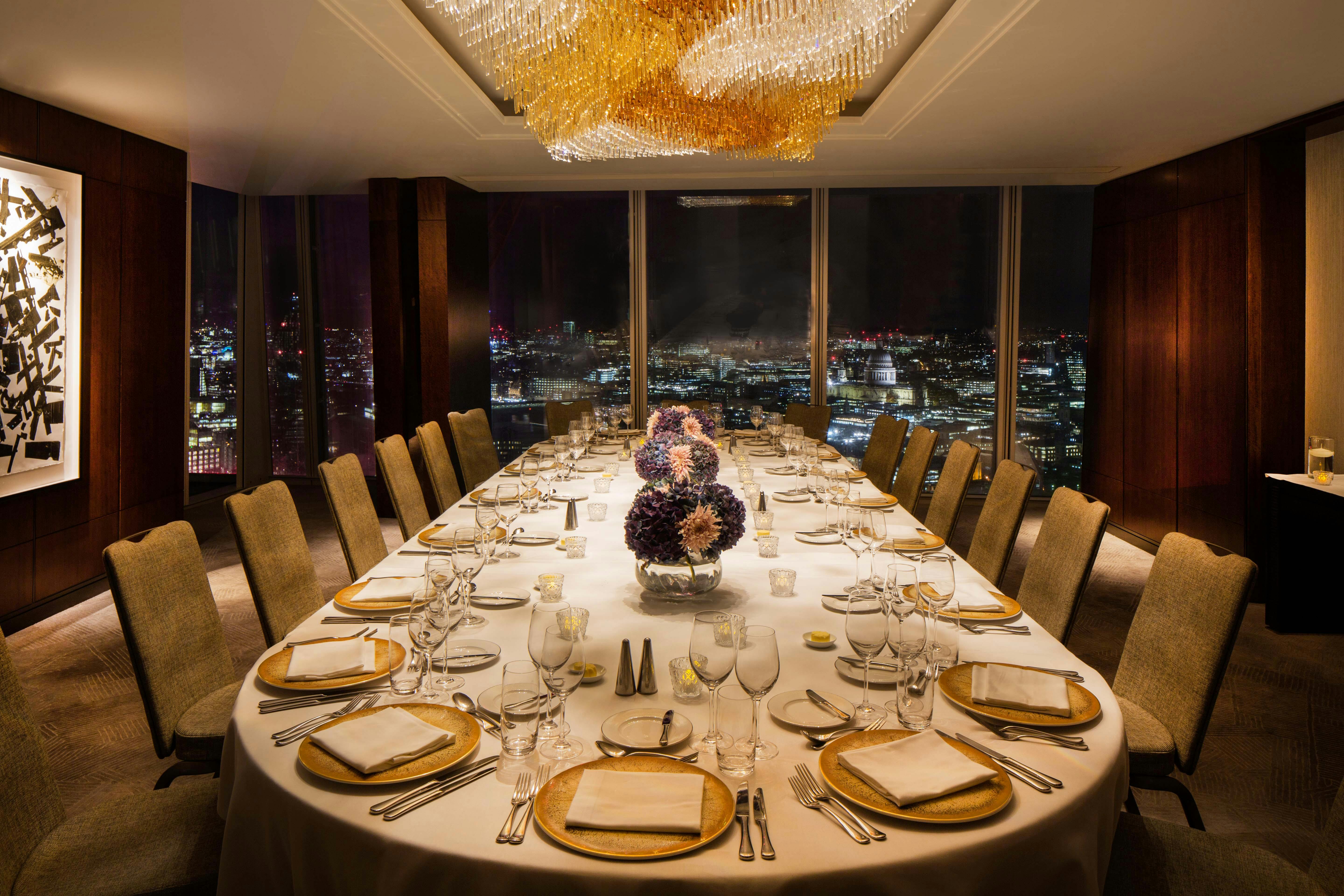 Elegant dining table in Li Room, Shangri-La The Shard, perfect for corporate events.