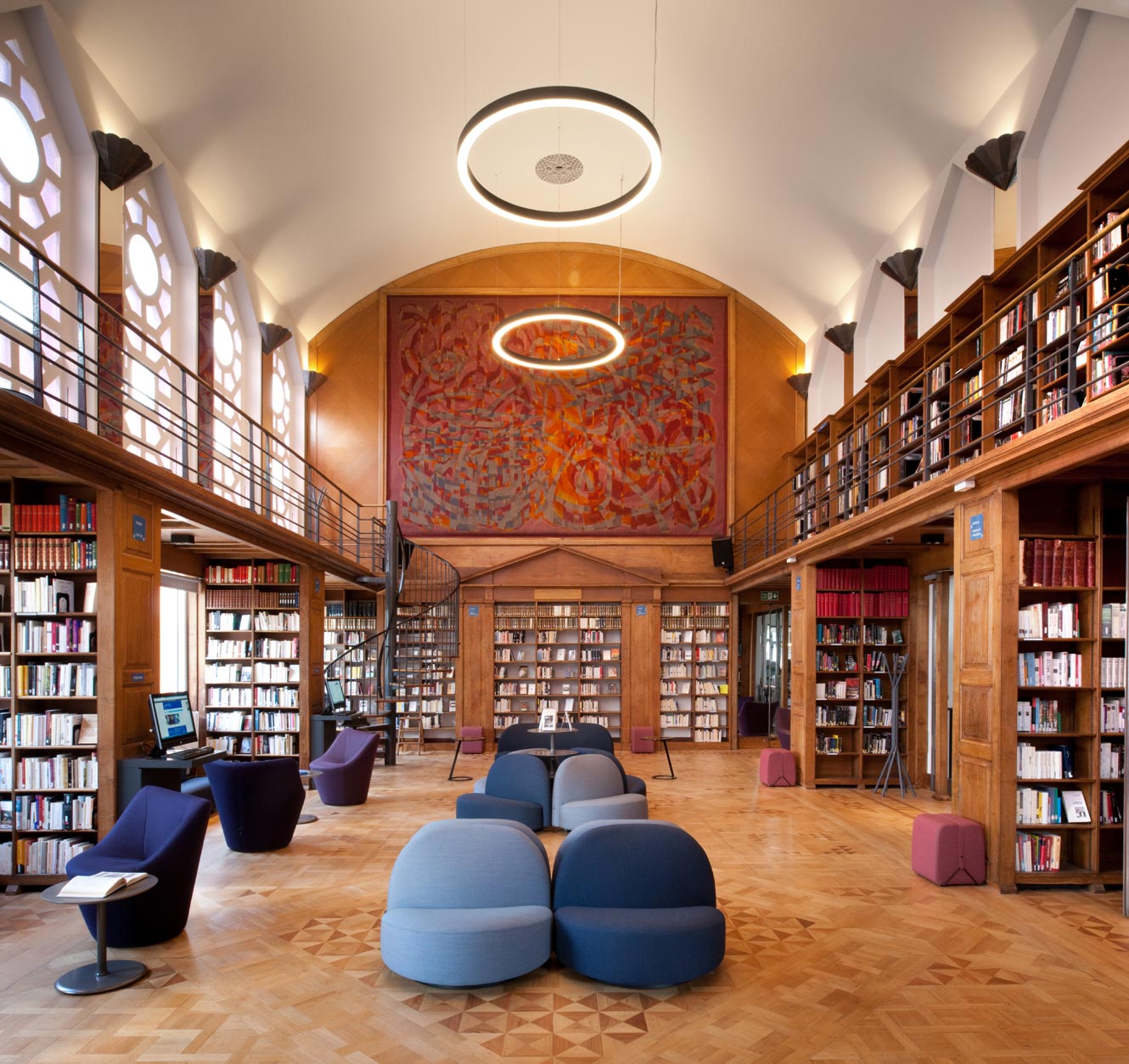 Art Deco library with high ceilings, ideal for meetings and events in London. - Banner