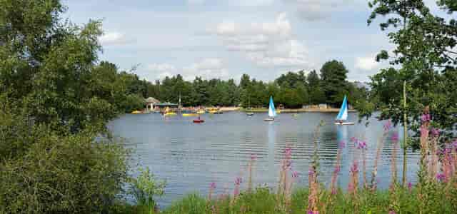 Grand Cascade water ride at Center Parcs, ideal for outdoor events and team-building.