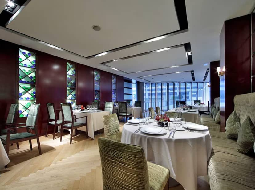 Elegant dining space at Eurostars Grand Marina, ideal for upscale meetings and events.
