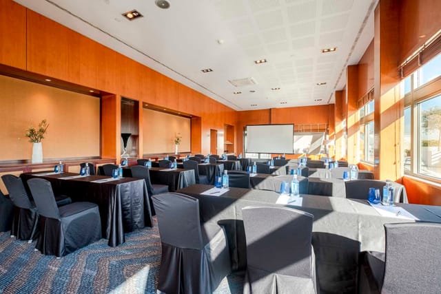 Maritime Room at Eurostars Grand Marina, ideal for corporate meetings and workshops.