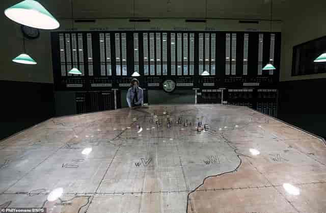 Bunker Briefing Room with map table, ideal for strategic planning workshops and events.