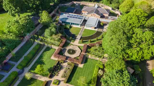 Foots Cray Mansion: elegant venue with landscaped gardens for outdoor events and gatherings.