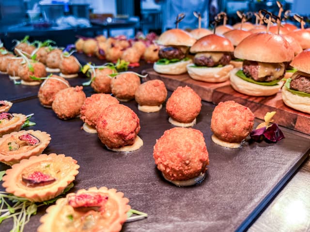 FARE Restaurant + Bar