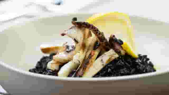 FARE Restaurant + Bar