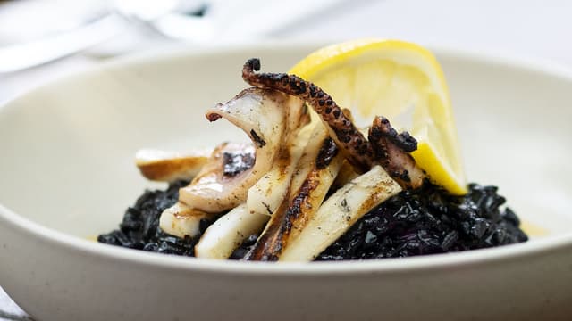 FARE Restaurant + Bar
