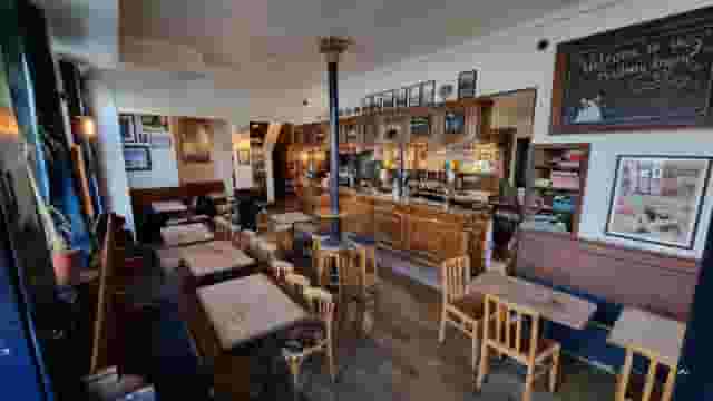 The Railway Tavern N16