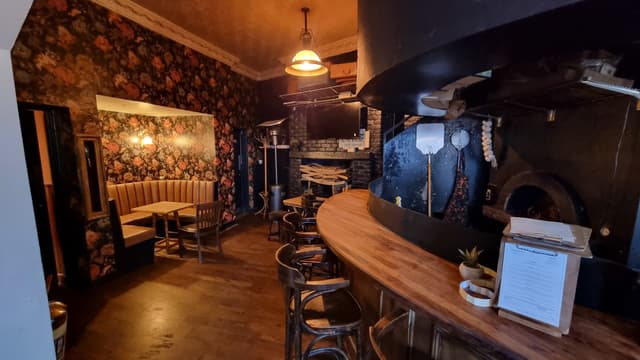 The Railway Tavern N16