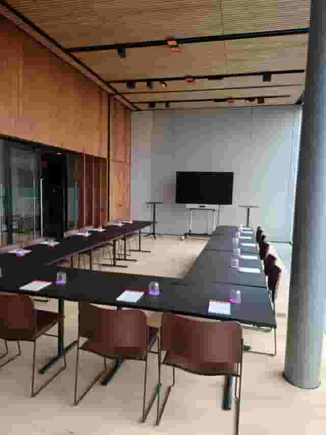 8 Bishopsgate