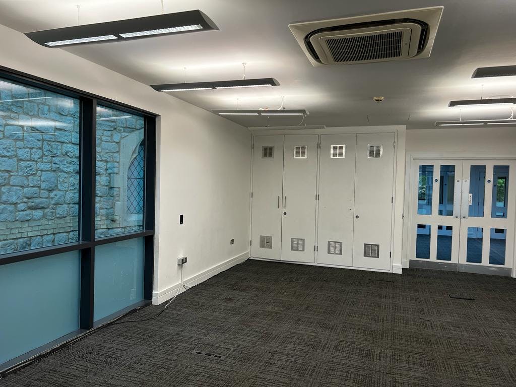 Sapphire Suite in The Rock Tower: bright meeting space for workshops and gatherings.