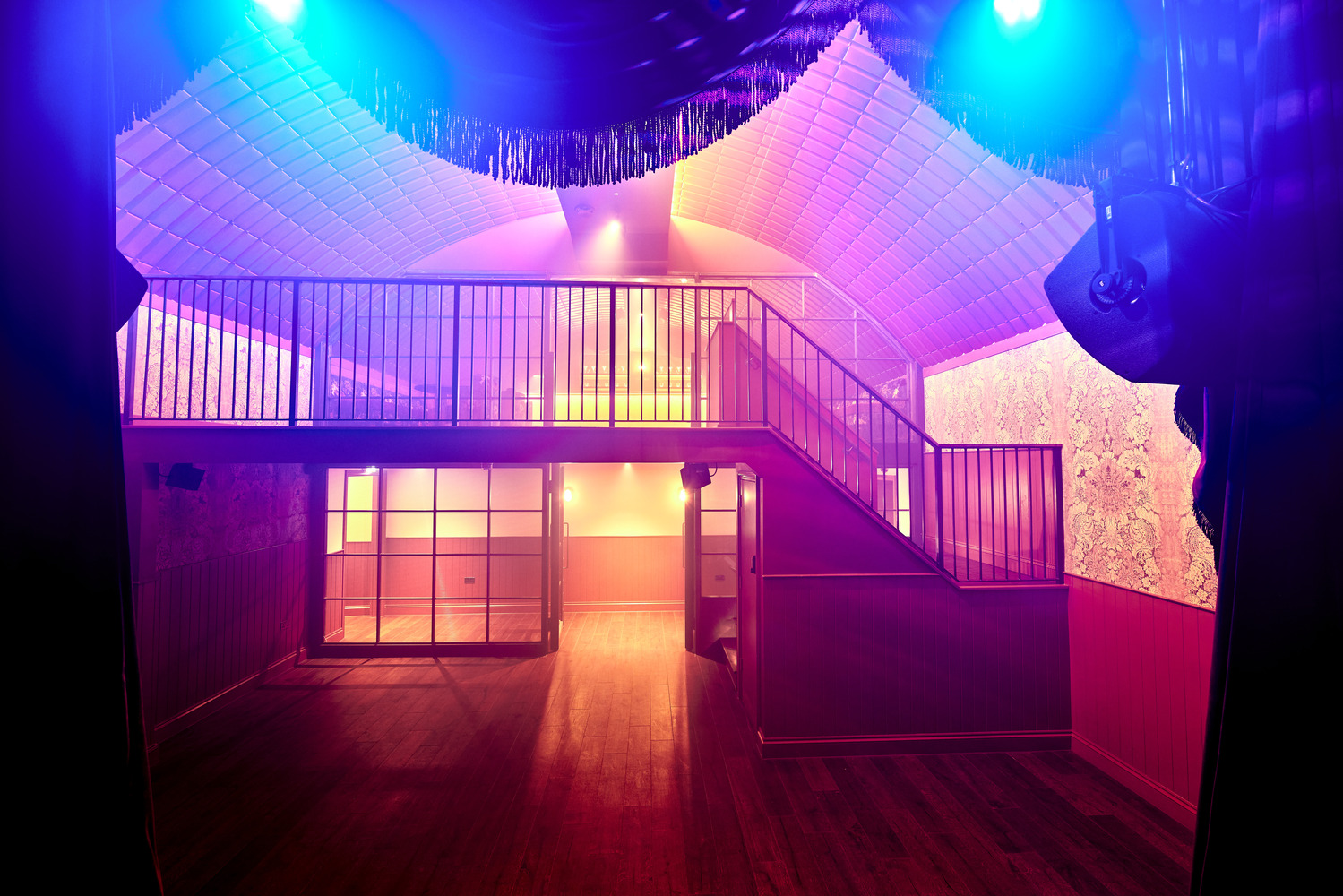 Rae's Omeara: vibrant event space with unique architecture for parties and workshops. - Banner