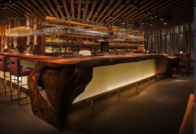 Stylish bar at YAMA SABAKU, Zuma Las Vegas, ideal for networking events and cocktail receptions.