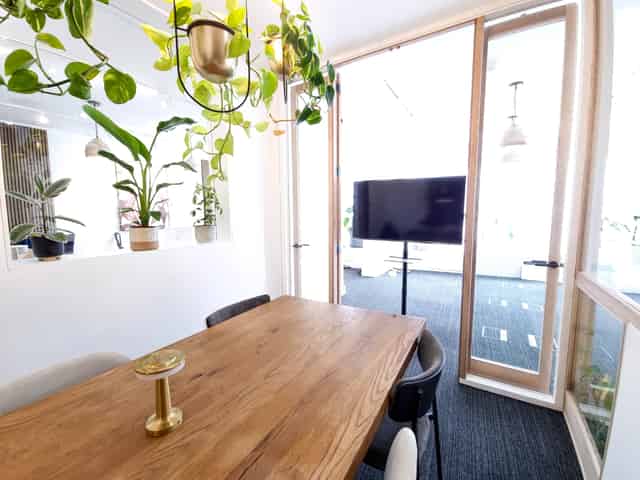 The Travel Cafe Lounge