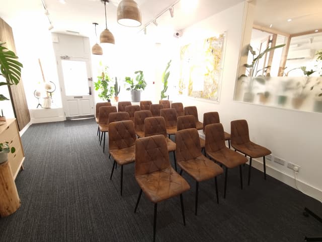 The Travel Cafe Lounge