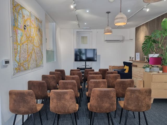 The Travel Cafe Lounge