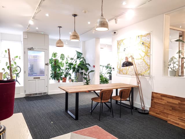 The Travel Cafe Lounge