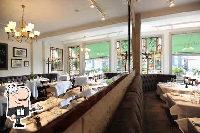 Le Salon Privé