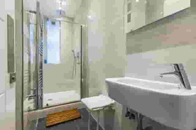 24-26 Baltic St W