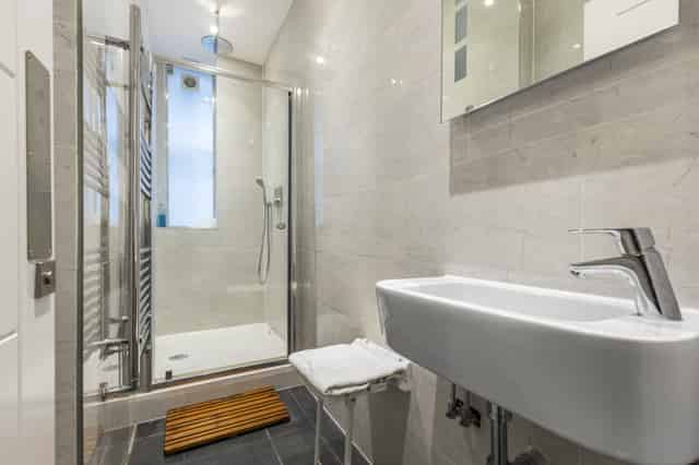 24-26 Baltic St W