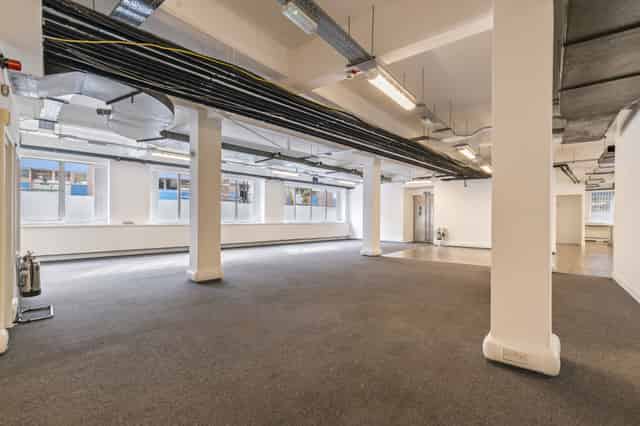 24-26 Baltic St W