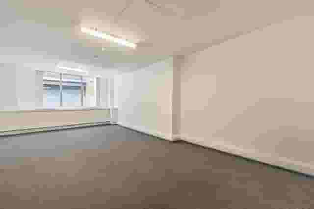 24-26 Baltic St W