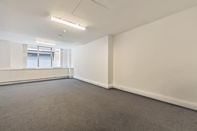 24-26 Baltic St W