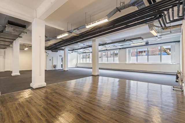 24-26 Baltic St W