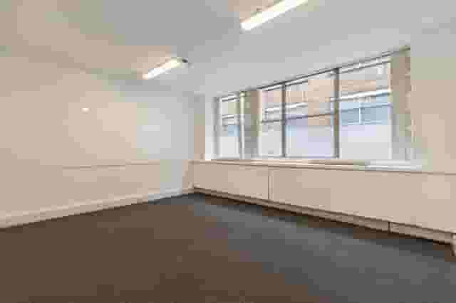 24-26 Baltic St W